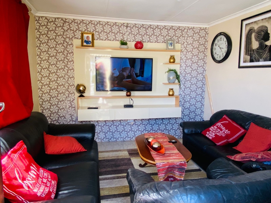 3 Bedroom Property for Sale in Nonqubela Western Cape